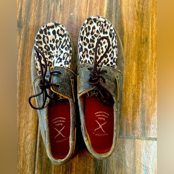 Twisted X Boots women’s Cheetah print driving mocs. Western style moccasins. Sz8 - Picture 1 of 10